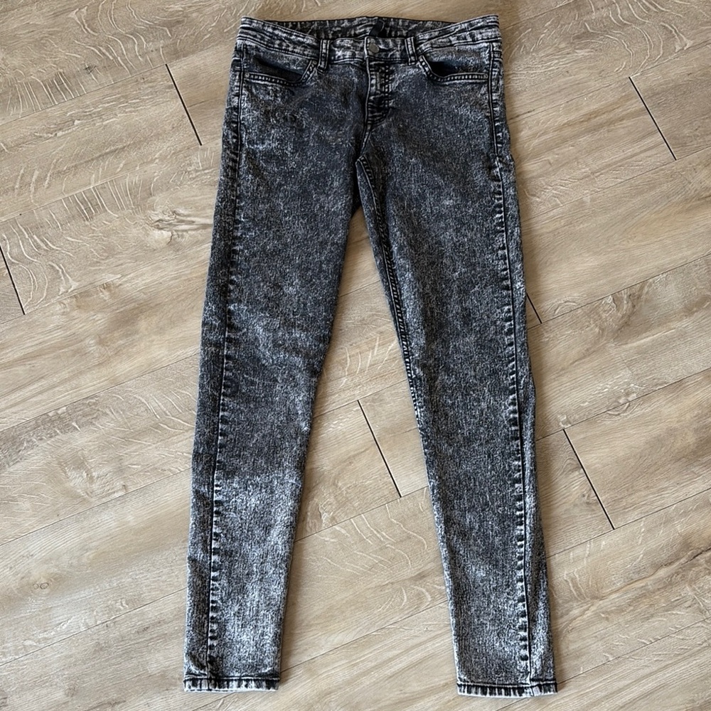 Divided H&M Women's Black Acid Wash Skinny Jeans Size 10 Waist 30